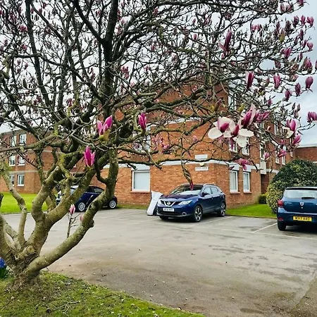 Modern & Secluded In Frenchay Apartment *